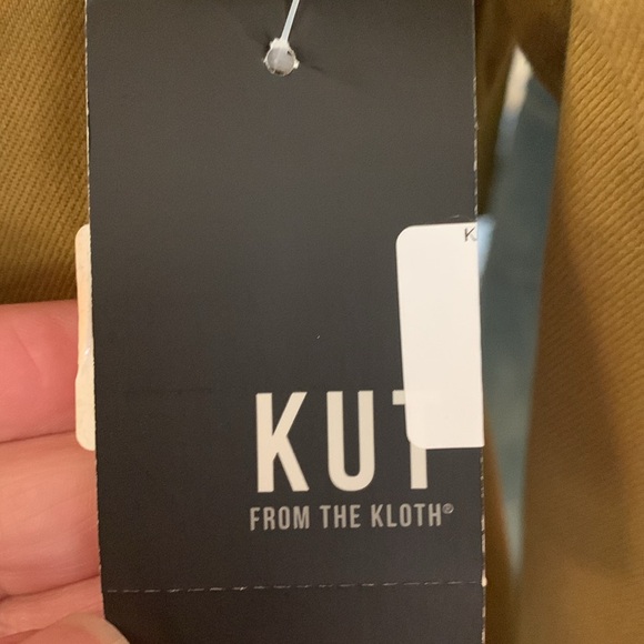 KUT from the kloth Kara jacket color is thyme size XL model size 10 - Picture 13 of 13